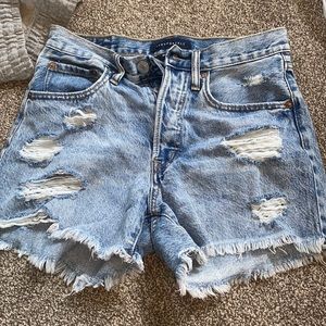 Brand new aero shorts 90s high rise